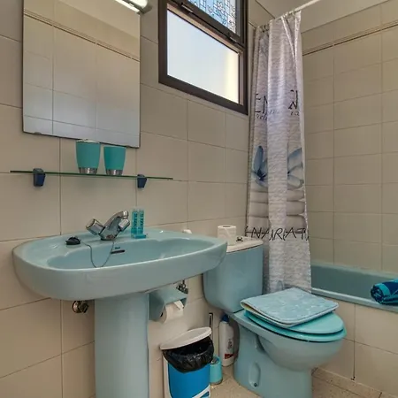 Penthouse With Magnificent Ocean Views, Jacuzzi, Pool, Nearby Beach In Tenerife South شقة *