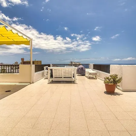 Penthouse With Magnificent Ocean Views, Jacuzzi, Pool, Nearby Beach In Tenerife South Playa Feñabe