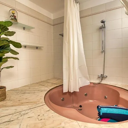 Apartment Penthouse With Magnificent Ocean Views, Jacuzzi, Pool, Nearby Beach In Tenerife South Playa Fanabe