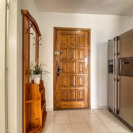Apartment Penthouse With Magnificent Ocean Views, Jacuzzi, Pool, Nearby Beach In Tenerife South Playa Fanabe