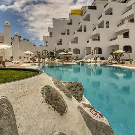 Daire Penthouse With Magnificent Ocean Views, Jacuzzi, Pool, Nearby Beach In Tenerife South